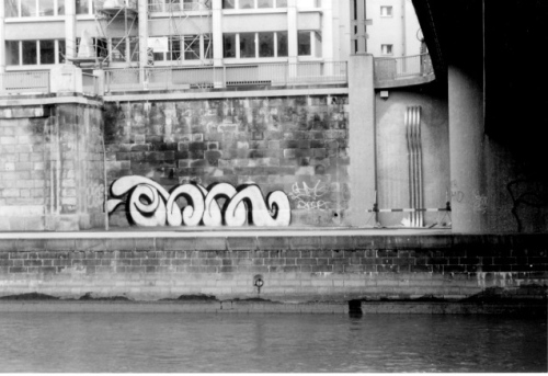 Ohm, Donaukanal, Marienbr&amp;uuml;cke, Wien, 2000